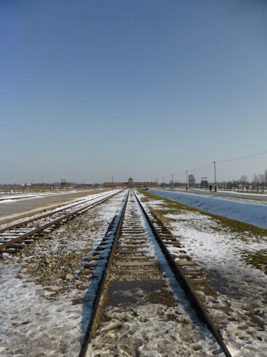 Walking Tour of Auschwitz