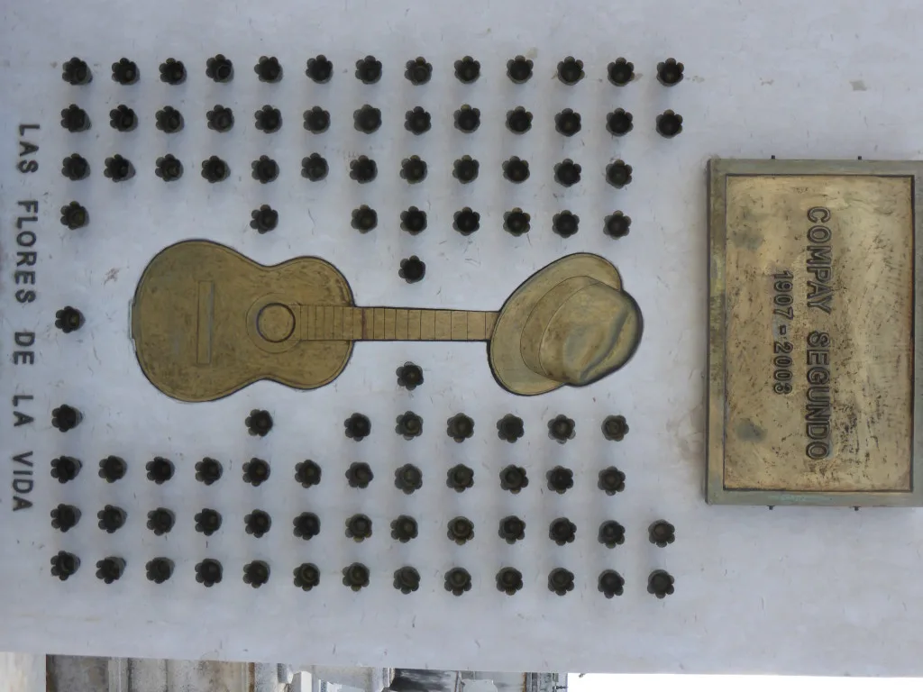 The monument to Compay Segundo