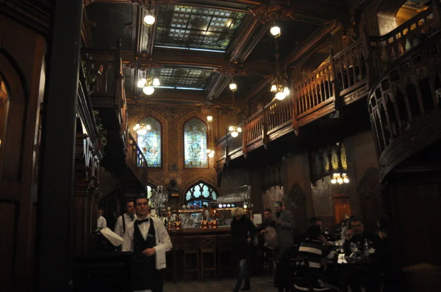 Caru' cu Bere Restaurant in Old Town
